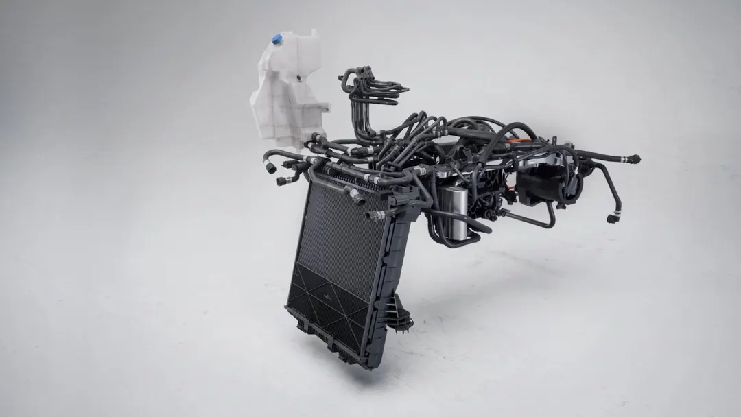 Tesla раскрыла тепловой насос Megamanifold и новый привод Semi