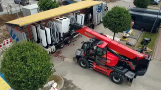 Tesla представила сборные Supercharger Accordion для парковок