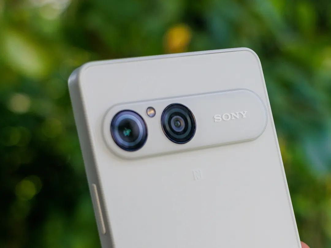 Обзор Sony Xperia 10 VIII: яркий OLED, но €599 и Snapdragon 6 Gen 3