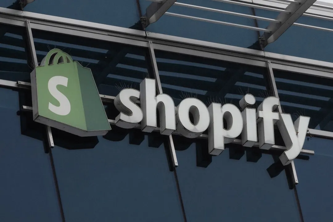 Shopify разрешила ИИ-агентам в браузере завершать покупки