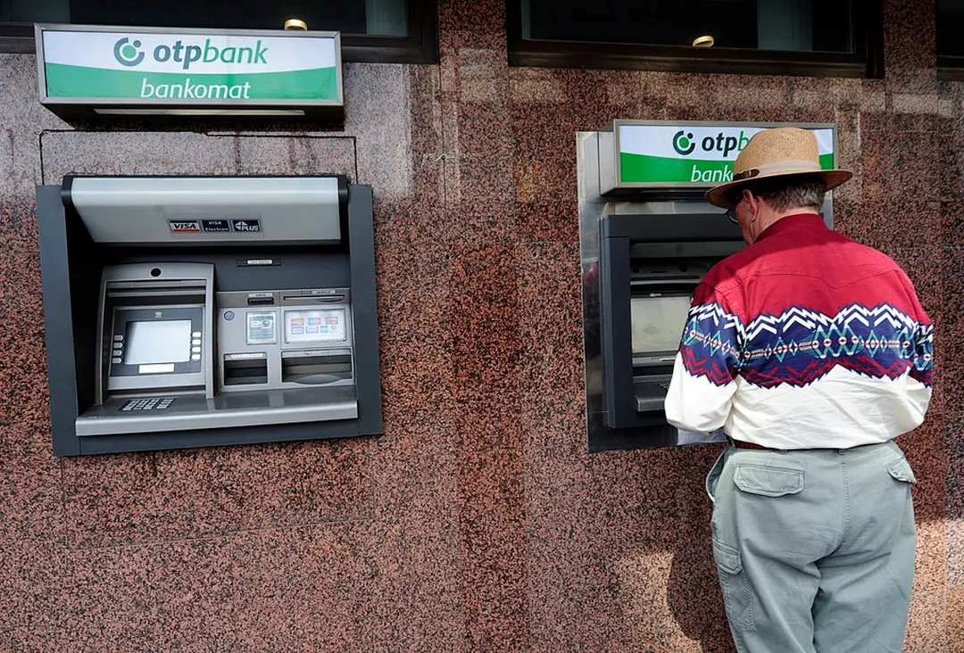 OTP Bank рассматривает уход из России из-за проверки ЕЦБ сделки на €2 млрд