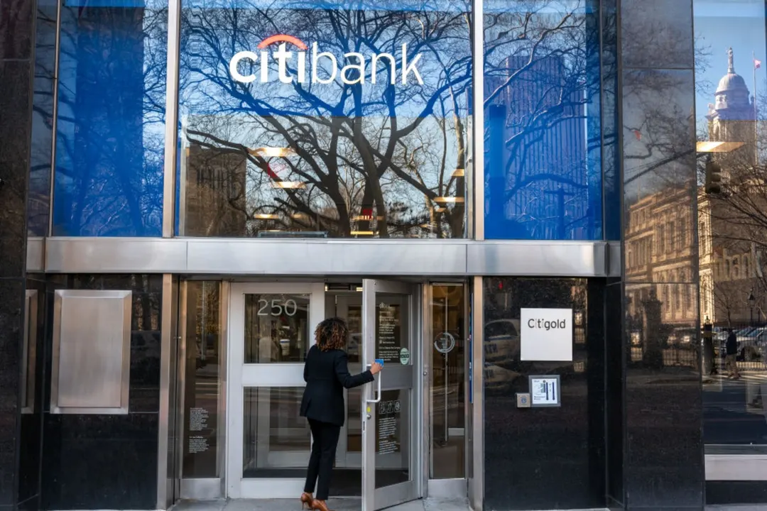 Citi и Coinbase запустили живые стейблкоин-платежи и доходные счета
