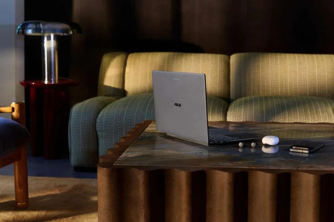 ASUS Googlebook 14 за $1299: легче и ярче Lenovo Googlebook 15
