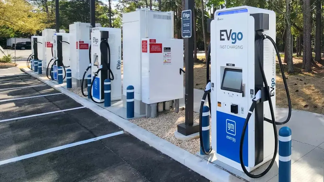 EVgo разрабатывает зарядки мощностью 750 кВт