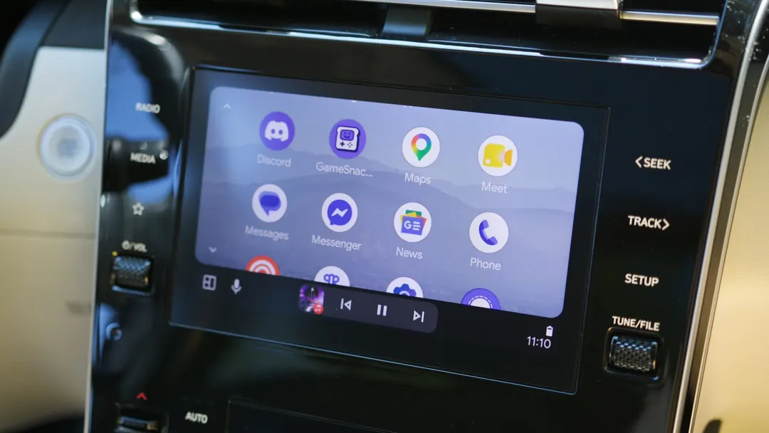 Баг Android Auto мешает звонкам с закрытых складных смартфонов
