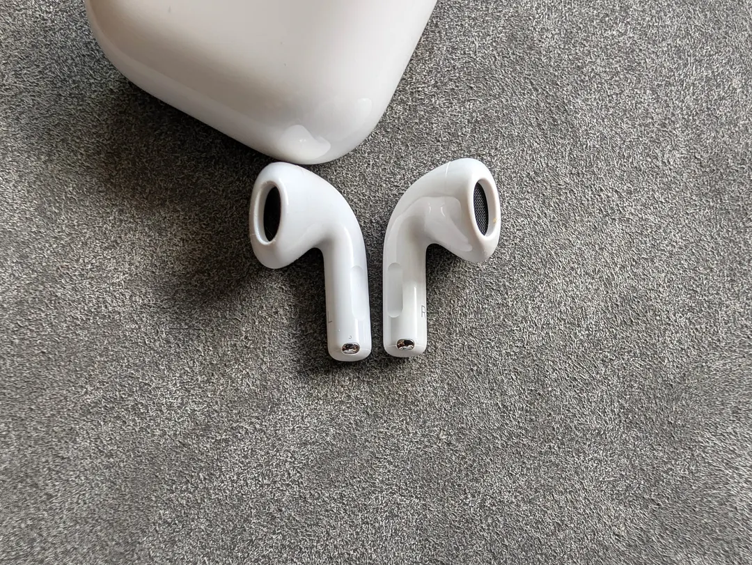 Обзор AirPods 5: ANC в базовой версии и цена от $129