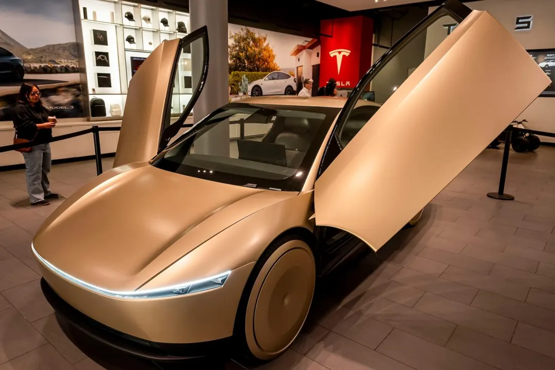 Tesla привлекла $30 млрд кредитных линий для Cybercab и Optimus