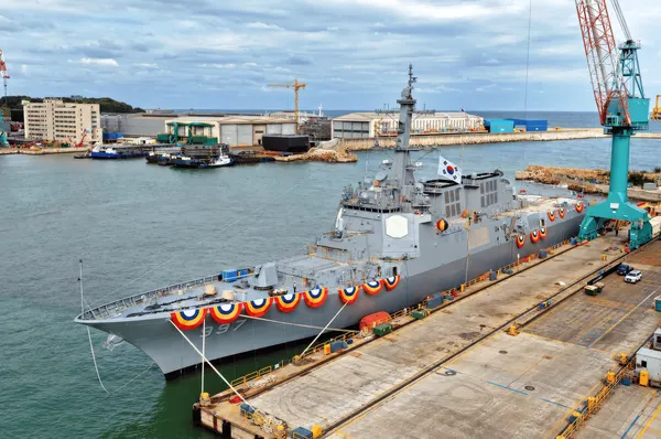 HD Hyundai спустила на воду эсминец Aegis «Тэхо Ким Джонсо»