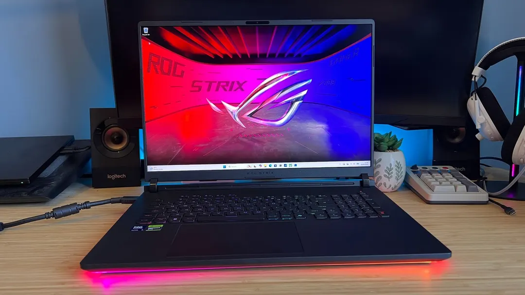 Обзор Asus ROG Strix Scar 18 (2026): 4K Mini LED 240 Гц и RTX 5090