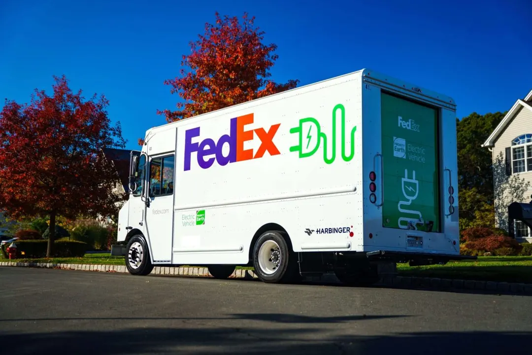 FedEx заказала 2000 электрогрузовиков Harbinger за $300 млн