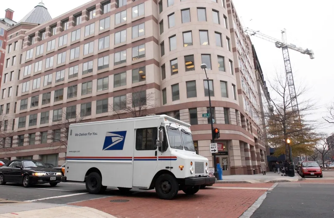 USPS тестирует камеры на 100 почтовых грузовиках в Вашингтоне