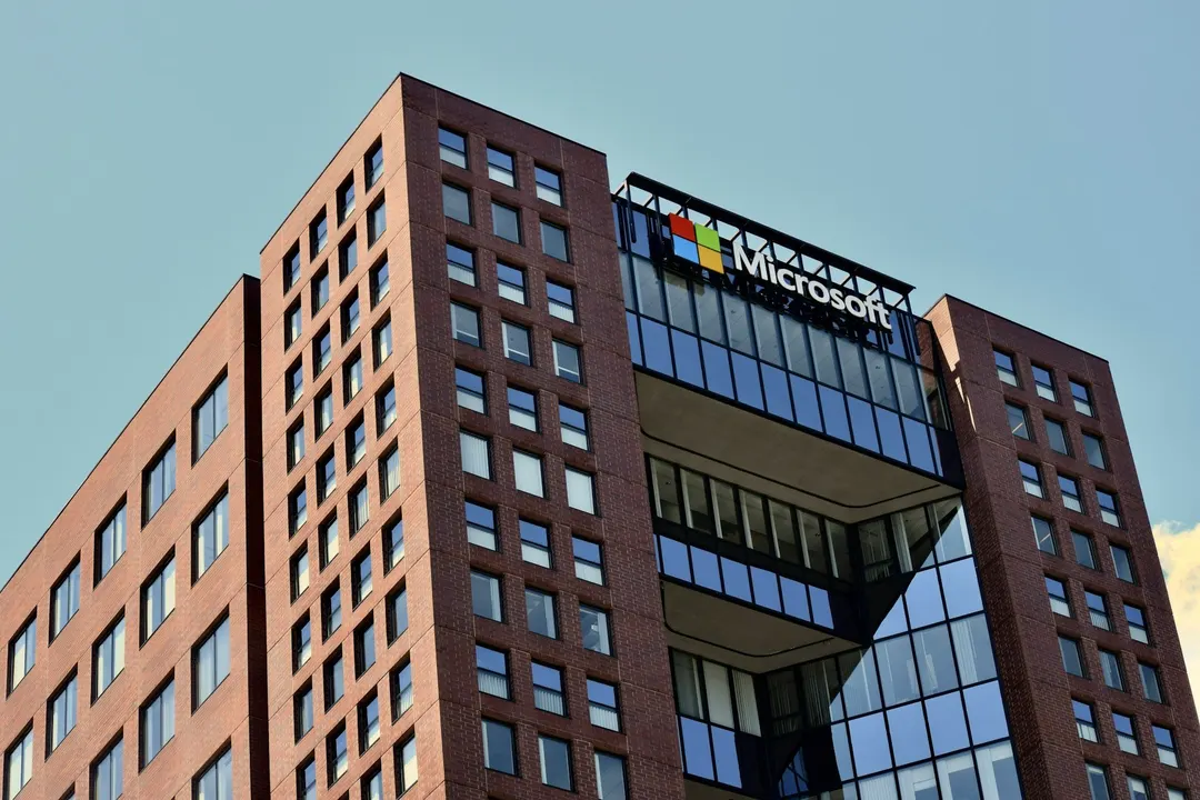 Microsoft выпустила SQL Server on Azure Local для изолированных сред