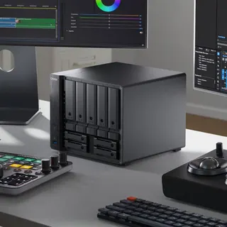 QNAP представила Thunderbolt 4 NAS TS-h966TX для студий и создателей