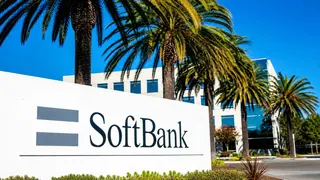 SoftBank пожертвовала $50 млн библиотеке Трампа за два месяца до аренды земли под дата-центр