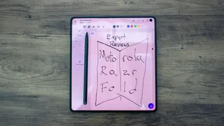 Обзор Motorola Razr Fold: первый складной смартфон компании