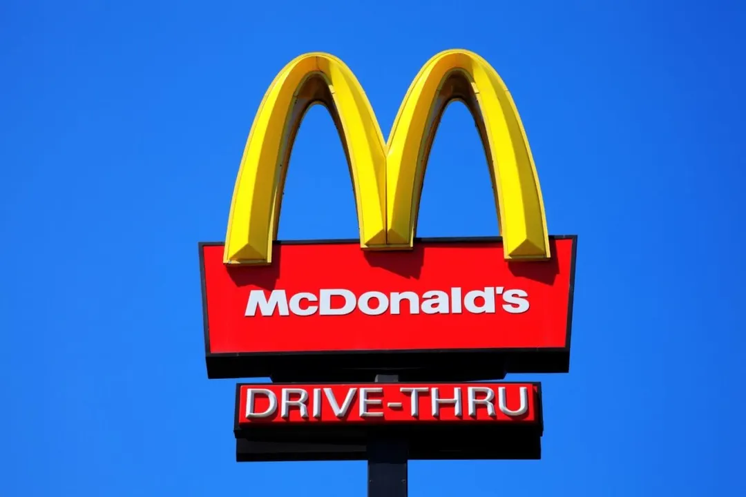 McDonald's запускает рекламную сеть в приложении и ресторанах