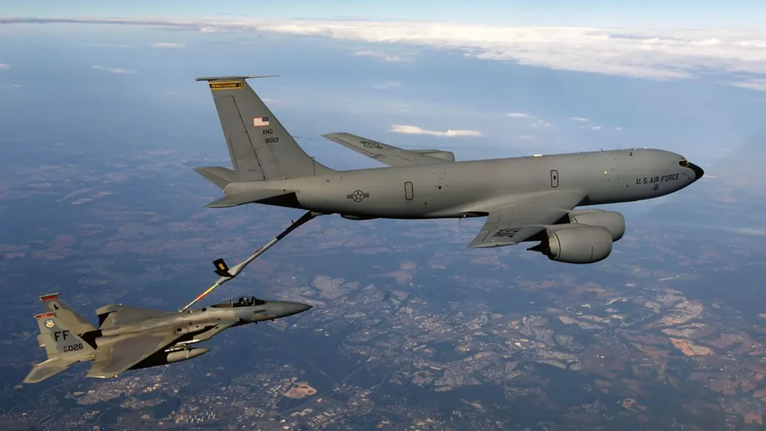 ВВС США рассматривают беспилотные заправщики вместо KC-135 и KC-46