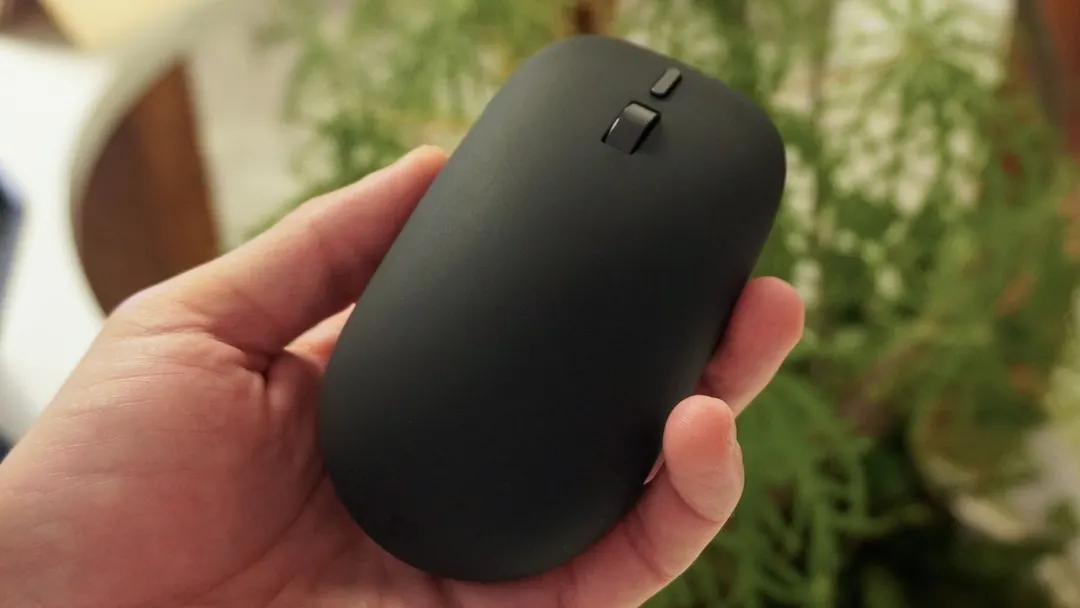 Microsoft выпустила Surface Mouse с тактильной отдачей за $79