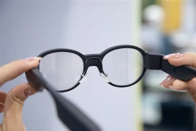 Китай наращивает выпуск Micro OLED в ожидании спроса на умные очки