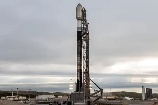SpaceX запустит Transporter 18 с 130 аппаратами, включая ИИ-спутник Google