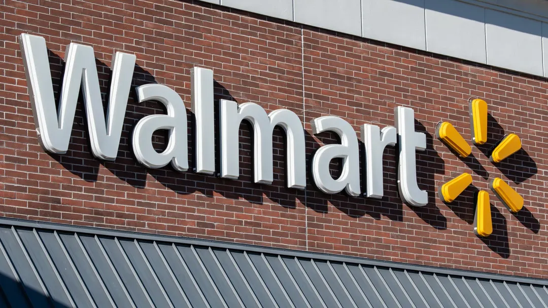 Walmart внедряет подсвечивающиеся электронные ценники для поиска товаров