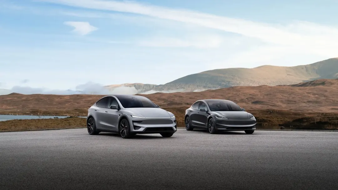 Tesla обновила Model 3 и Model Y из Шанхая: V2L, экран 16" и Zen Gray