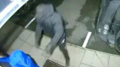 В Британии при нападении избили мужчину и угрожали убить его беременную жену ради криптовалюты