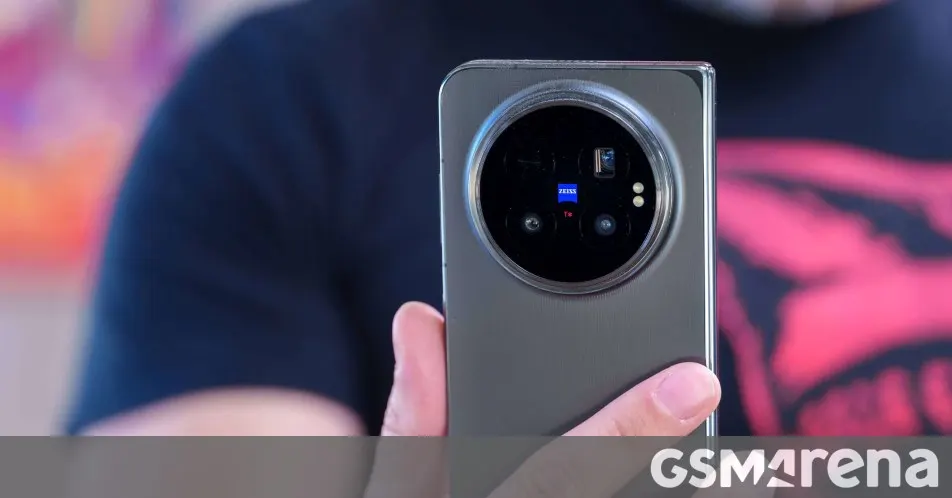 vivo X Fold6 поступил на обзор: глобальный складной флагман