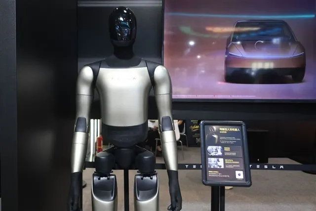 Tesla урезала память чипов AI5 и AI6 ради Optimus