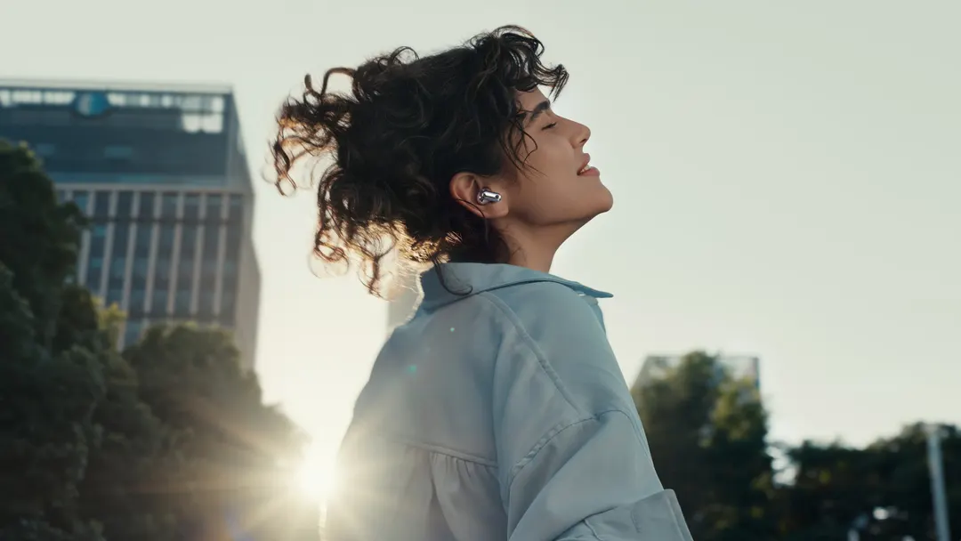 Huawei FreeBuds Neo: управление свайпом и цена 699 юаней
