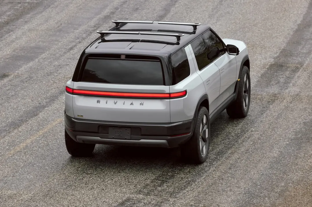 Rivian отзывает R2 из-за плохо затянутых болтов батареи