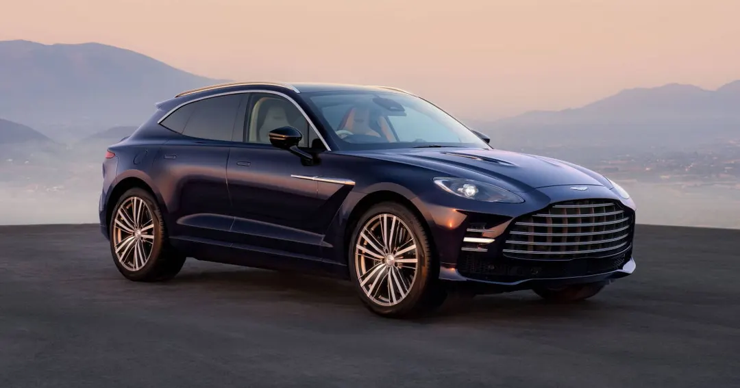 Aston Martin представила DBX GT: 717 л.с. и ставка на комфорт