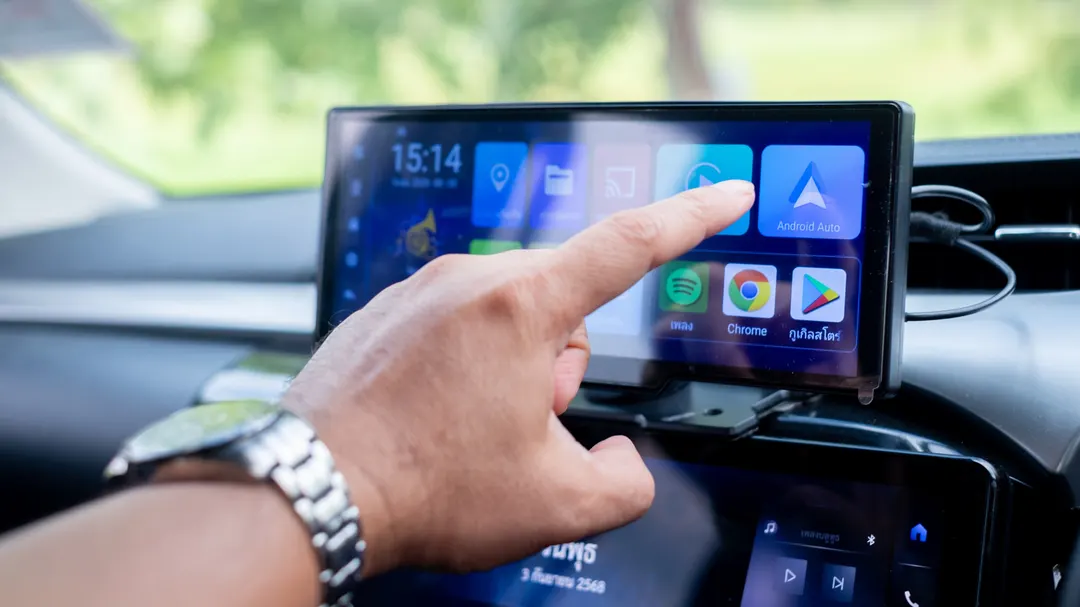 Android Auto 17.7 вышла для всех: как обновиться вручную