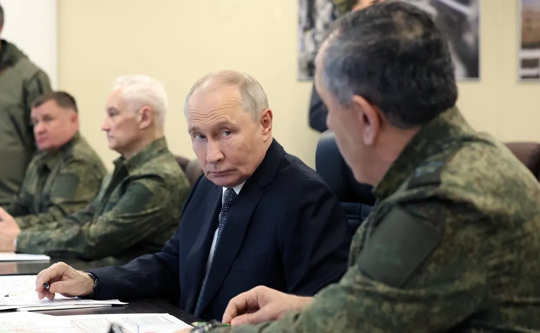 Российский робот-танк «Штурм» заглох на показе перед Путиным