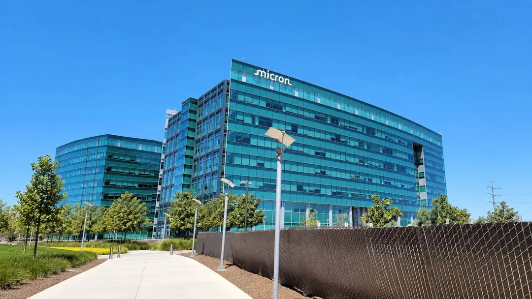 Micron подала в суд на YMTC, требуя права на четыре патента США