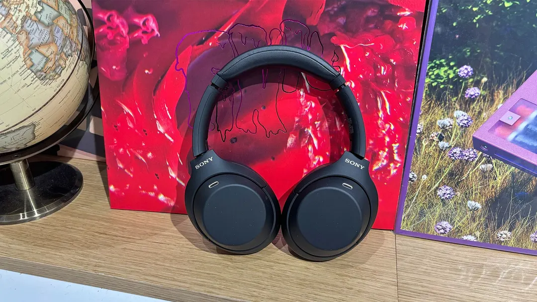 Sony возродила WH-1000XM4C: съёмная батарея и 27 часов работы