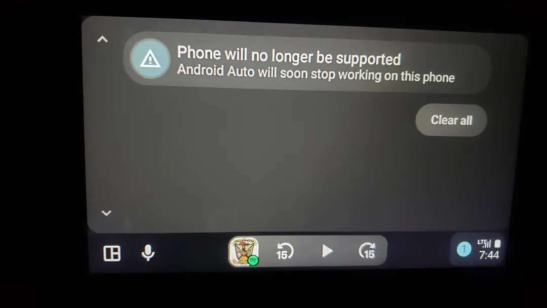 Android Auto перестанет работать на Android 10: Google поднимает минимум до Android 11