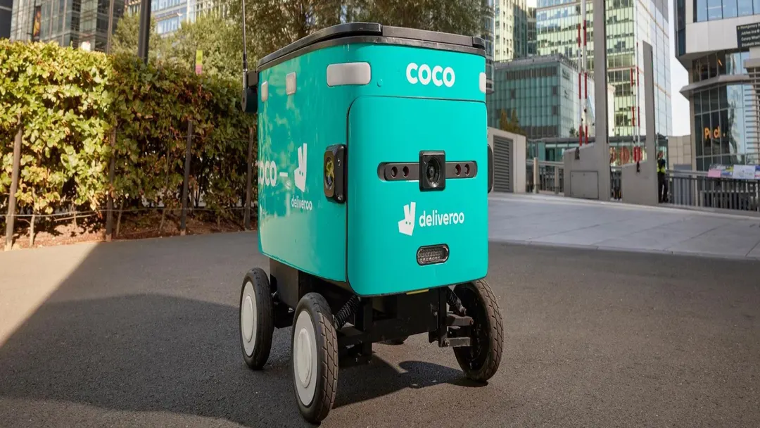 Deliveroo запускает роботов-курьеров в Британии
