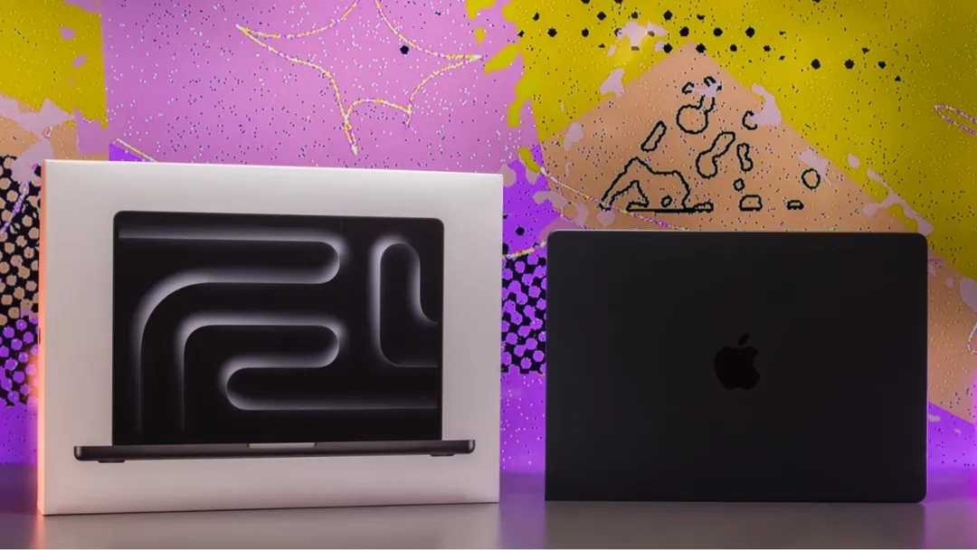 Слухи: Apple готовит MacBook Ultra с OLED-тачскрином