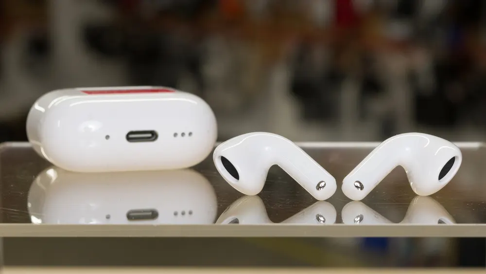 Обзор AirPods 5: ANC во всех версиях и два уровня линейки