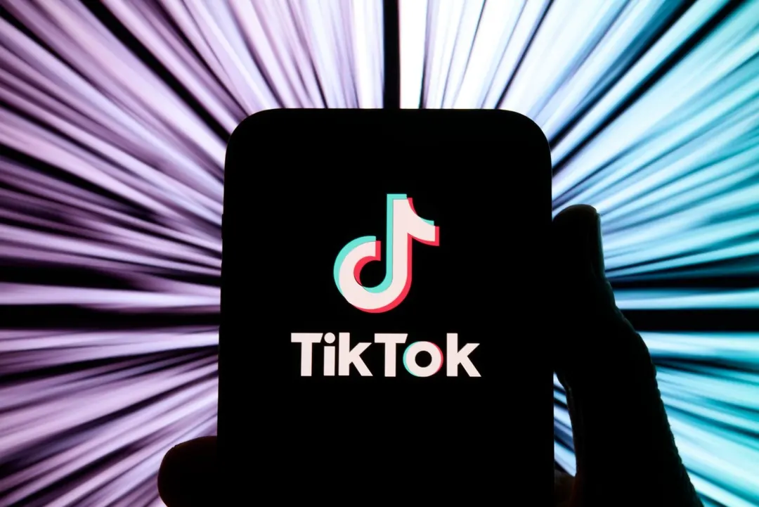 TikTok запускает ИИ-шопинг-ассистента и оплату в один клик