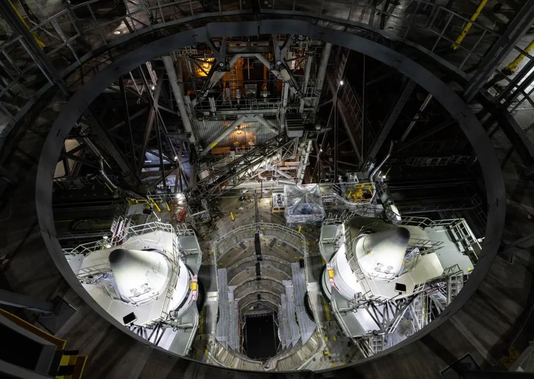NASA собрала центральные сегменты ускорителей SLS для Artemis III
