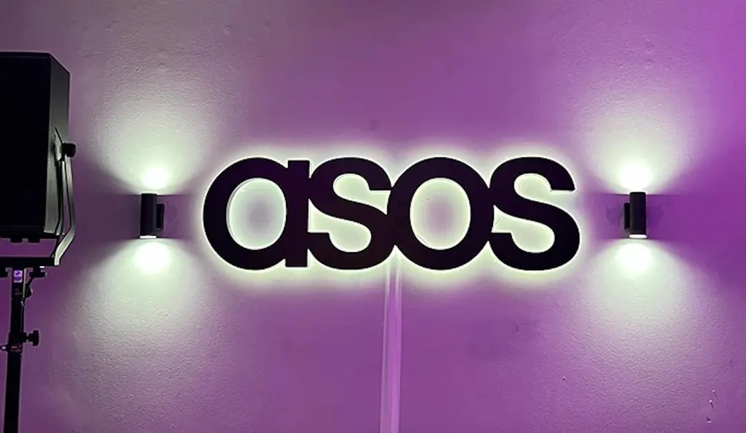 Акции ASOS упали на 10% после пуш-уведомления о взломе
