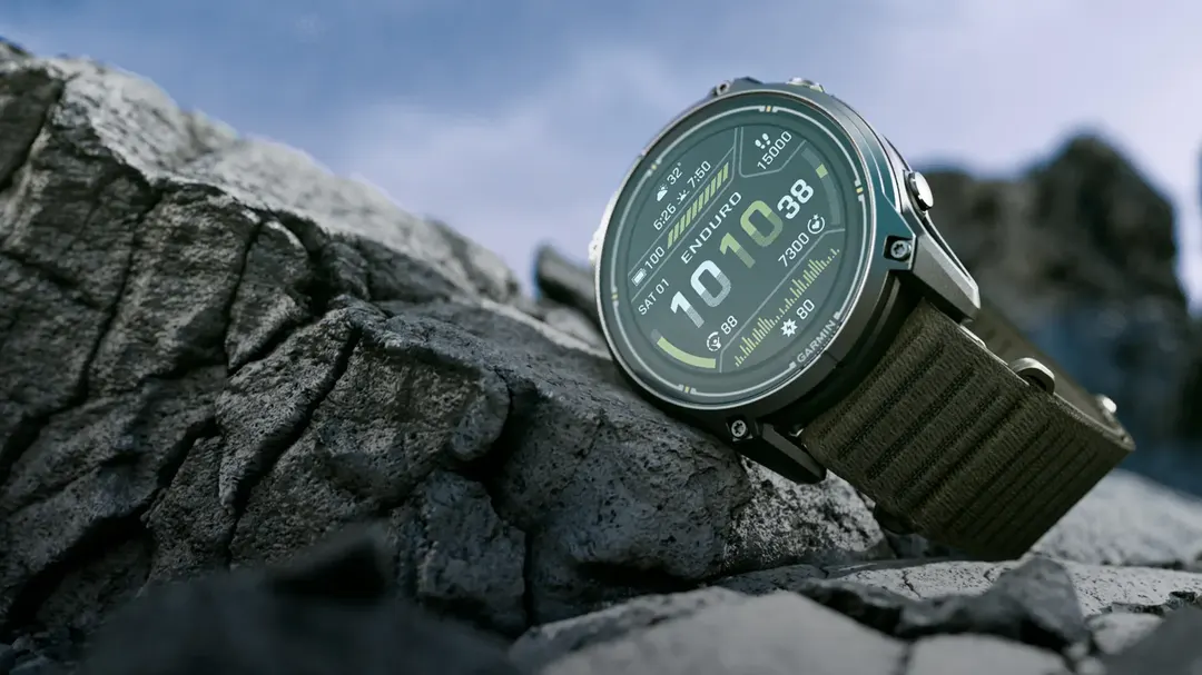 Garmin выпустила Enduro 4 с солнечной зарядкой и Approach S72 для гольфа