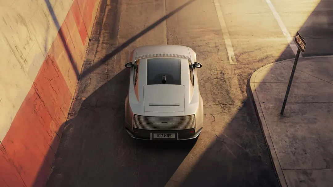 Jaguar: Type 01 — не единственная модель с таким дизайном