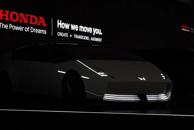 Honda тестирует новую модель стоимости электромобилей: меньше батареи, умные дороги