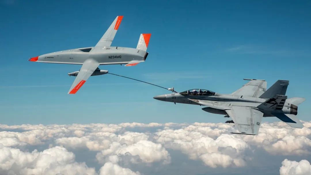 Boeing испытала софт MUM-T для связи Super Hornet с дроном-заправщиком MQ-25A