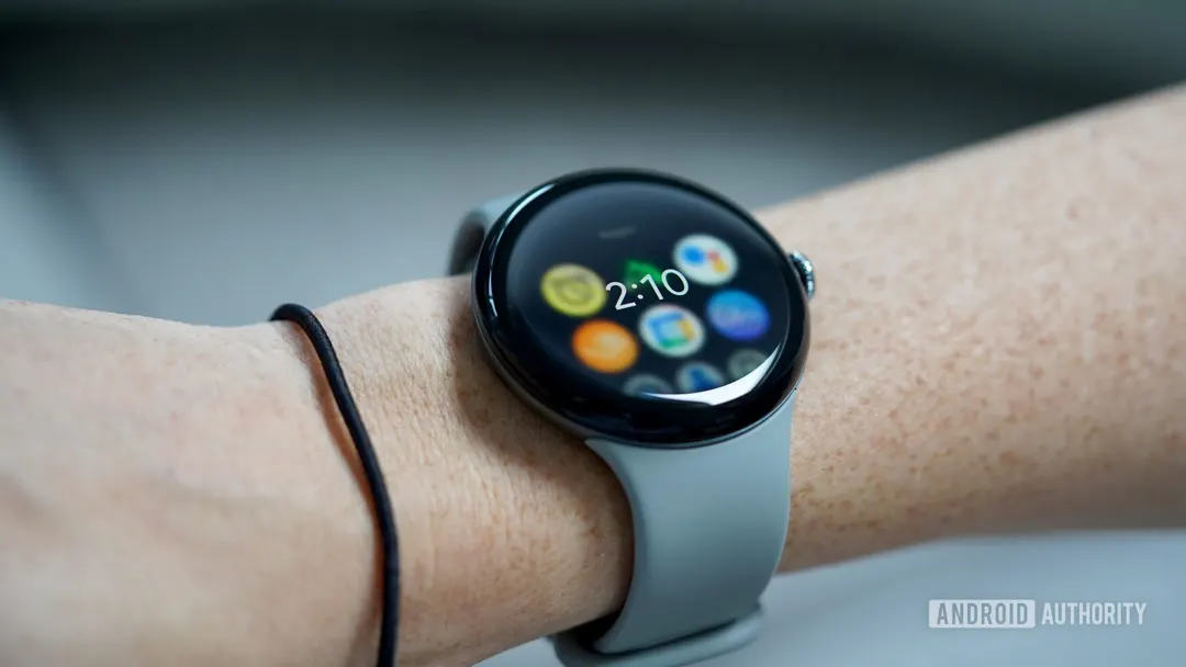 Google убирает Safety Signal с Pixel Watch 2 и 3 LTE
