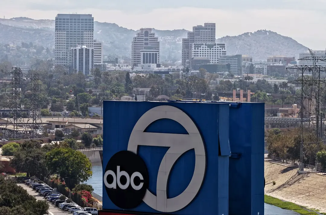 Суд решает, может ли он вмешаться в дело ABC против FCC