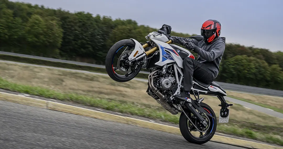 BMW представила лёгкий родстер F 450 R за £6 395